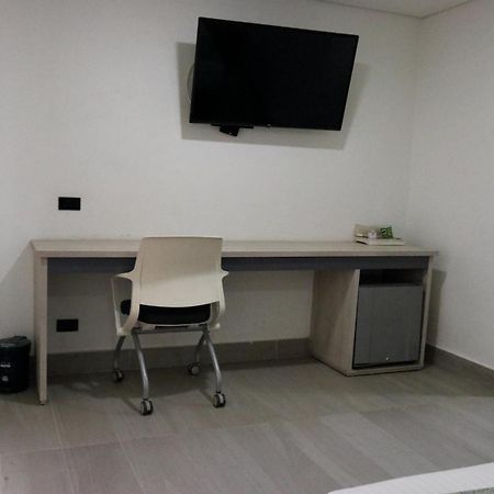 Hotel Loup Меделин Екстериор снимка