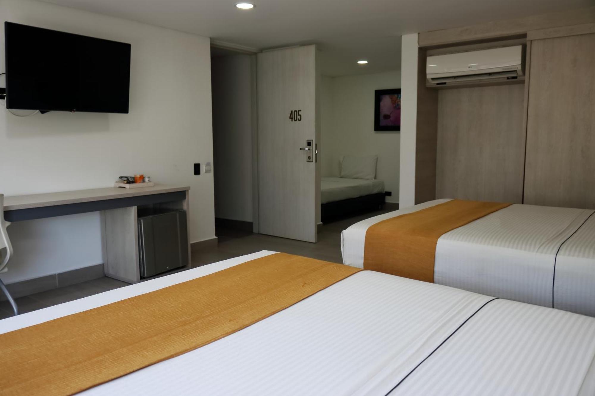 Hotel Loup Меделин Екстериор снимка