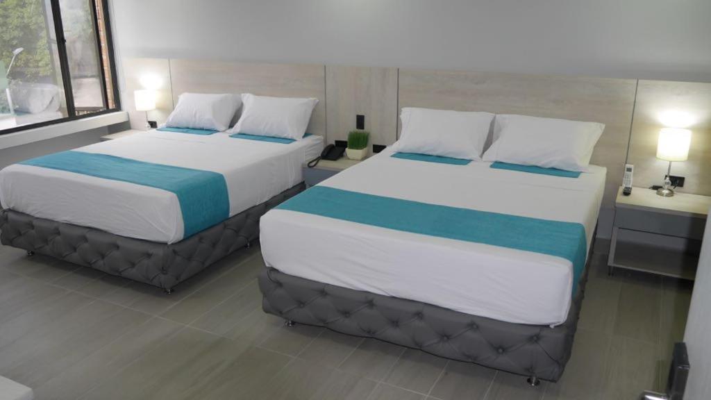 Hotel Loup Меделин Екстериор снимка
