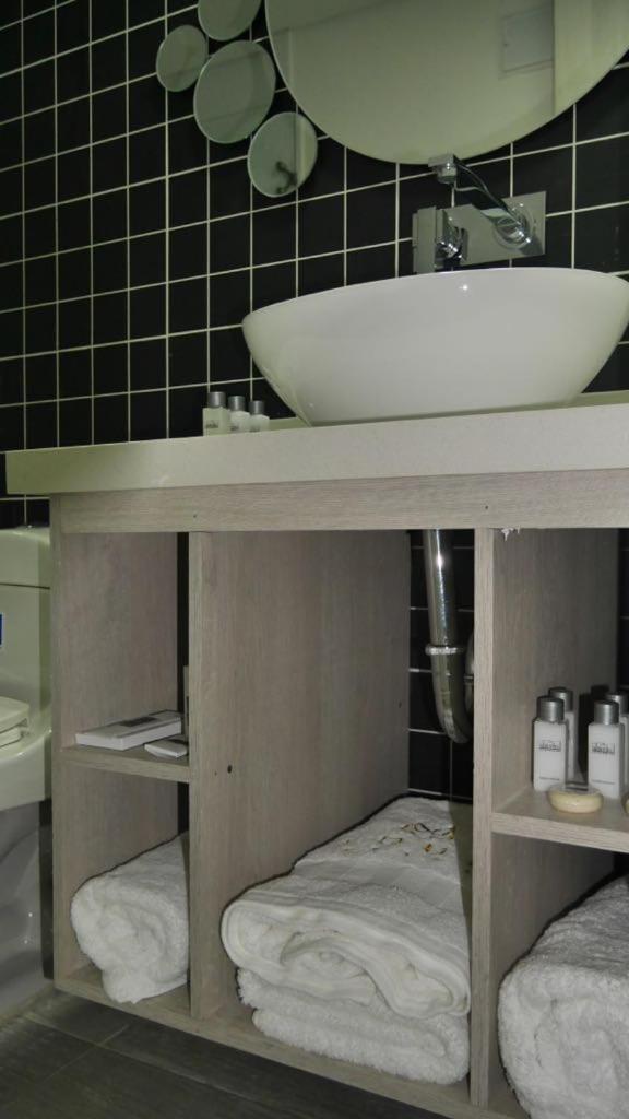 Hotel Loup Меделин Екстериор снимка