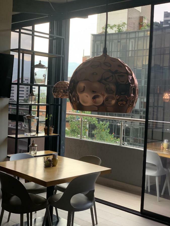 Hotel Loup Меделин Екстериор снимка